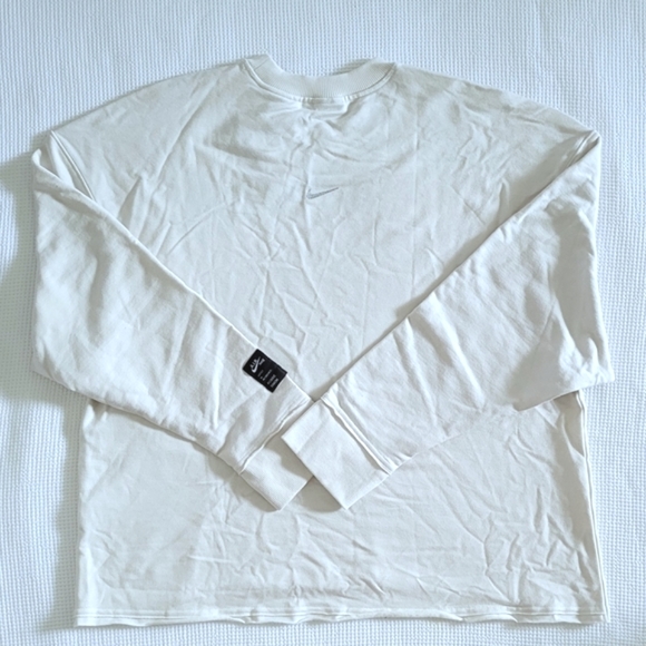 Nike👟 Yoga🧘♀️ Luxe A.I.R. Graphic Sweatshirt - NWT - Picture 2 of 16